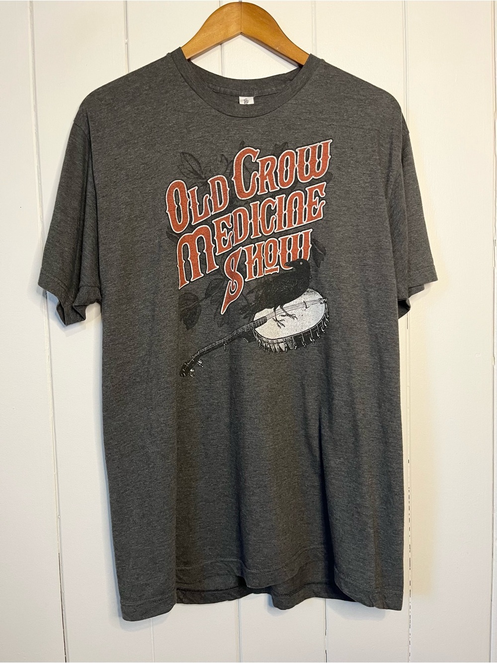 Tultex 202 "Old Crow Medicine Show" Graphic T-Shirt. Size XL.